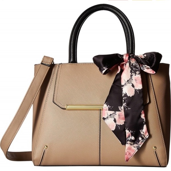 Steve Madden Handbags - Steve Madden Taupe Purse